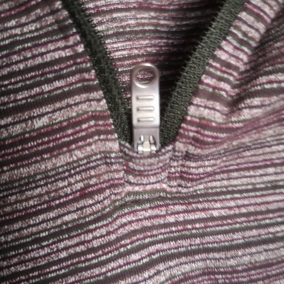 Lululemon Men's Long Sleeve Half Zip Training Shirt - Picture 6 of 16